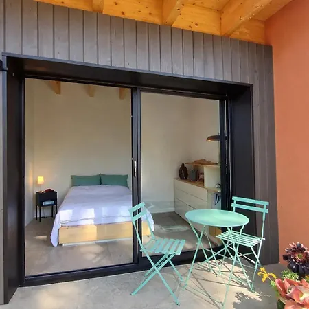 Refuge Sous Les Pins Hébergement de vacances *